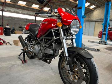 Ducati monster 900 pagina  beschikbaar voor biedingen