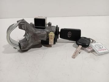 CONTACTSLOT + SLEUTEL Toyota Yaris III (P13) (450200d04) beschikbaar voor biedingen