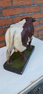 Oude gipsen beeld stier, Antiek en Kunst, Ophalen