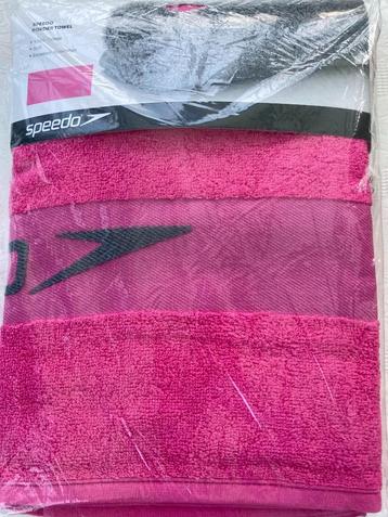 Speedo border towel beschikbaar voor biedingen