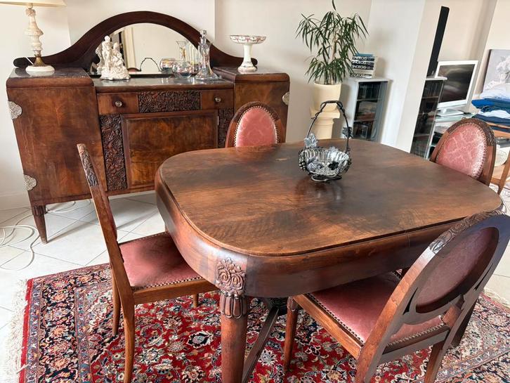 Eetkamerset met bijhorende buffetkast, art deco stijl., Antiek en Kunst, Antiek | Meubels | Tafels, Ophalen