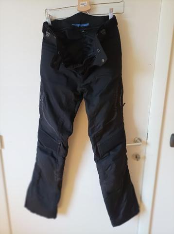 Motorbroeken + jas beschikbaar voor biedingen