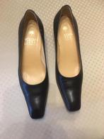 Zwarte Voltan Damesschoen. Maat 40. Hakje 4cm., Kleding | Dames, Schoenen, Ophalen, Nieuw, Zwart