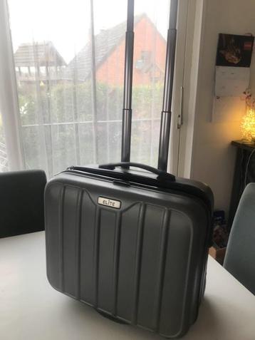 Valise porte documents beschikbaar voor biedingen
