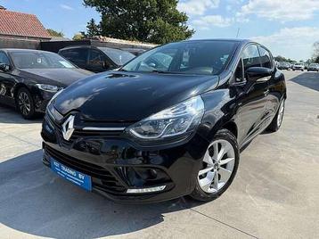 Renault Clio 0.9 TCE 90PK 5-DEURS NAVIGATIE PDC DAB LED beschikbaar voor biedingen