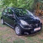 Toyota Aygo: 92.000 km +airco +jaar garantie +groot nazicht!, Voorwielaandrijving, Stof, 50 kW, Zwart
