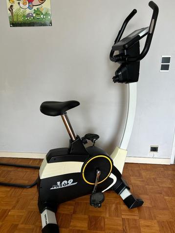 Eenvoudige hometrainer - ideaal voor revalidatie  beschikbaar voor biedingen