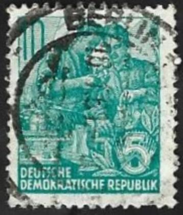 1 Postzegel  DDR (Oost-Duitsland) 1957 Vijfjarenplan beschikbaar voor biedingen