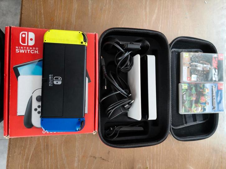 Nintendo switch oled ZGAN, Games en Spelcomputers, Spelcomputers | Nintendo Switch, Zo goed als nieuw, Switch OLED, Ophalen