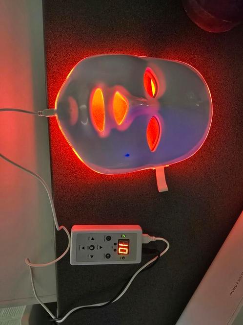 LED gezichtsmasker voor huidverbetering, Sport en Fitness, Massageproducten, Zo goed als nieuw, Ophalen