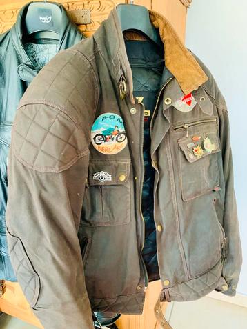 Retro motorwaxvest beschikbaar voor biedingen