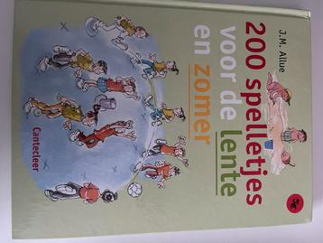 200 spelletjes voor de lente en zomer, Enlèvement, Comme neuf, Garçon ou Fille