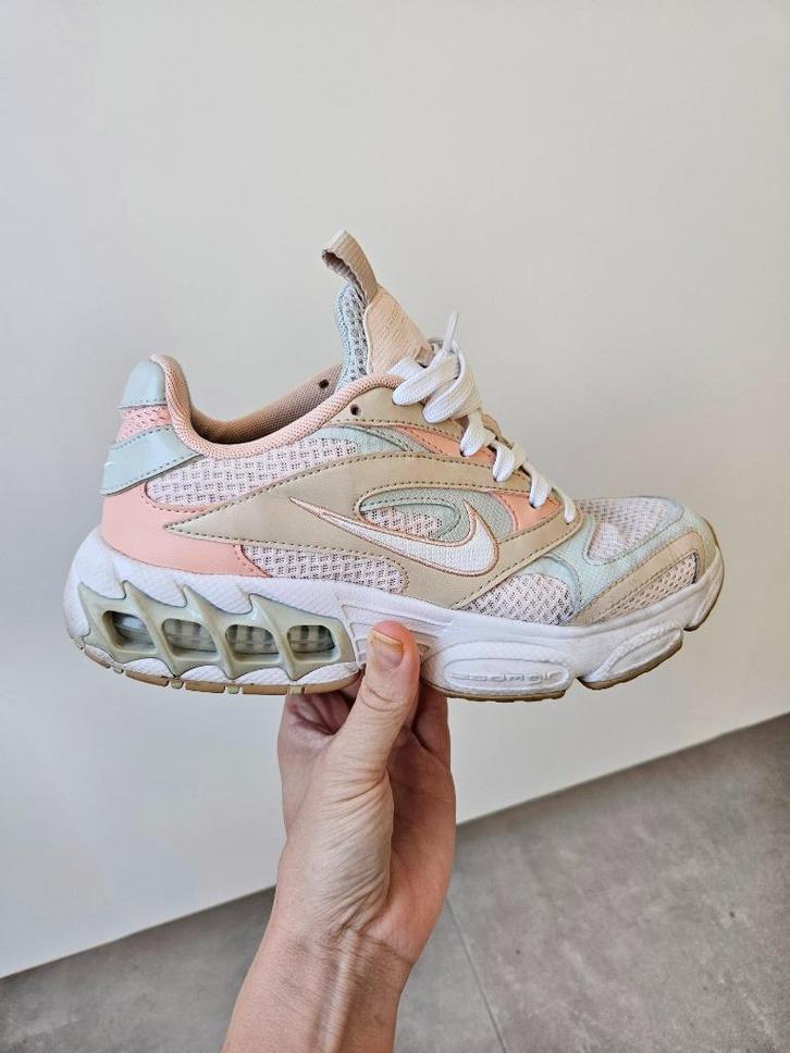 Sneaker Nike Zoom Air Fire - taille EU 37,5, Vêtements | Femmes, Chaussures, Sneakers et Baskets, Blanc, Enlèvement ou Envoi
