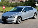 Skoda Superb 2.0 TDI DSG automaat, Auto's, Skoda, 4 cilinders, 2500 kg, Leder, Bedrijf