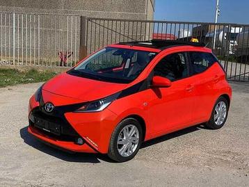 Toyota Aygo 1.0i VVT-i x-wave automatique, Auto's, Toyota, Automaat, 4 zetels, 50 kW, Overige kleuren
