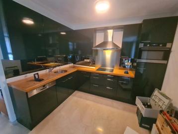 hoekkeuken beschikbaar voor biedingen