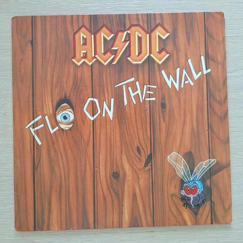 AC/DC - Fly On The Wall (LP) - repress 2009, Cd's en Dvd's, Vinyl | Hardrock en Metal, Zo goed als nieuw, Ophalen of Verzenden