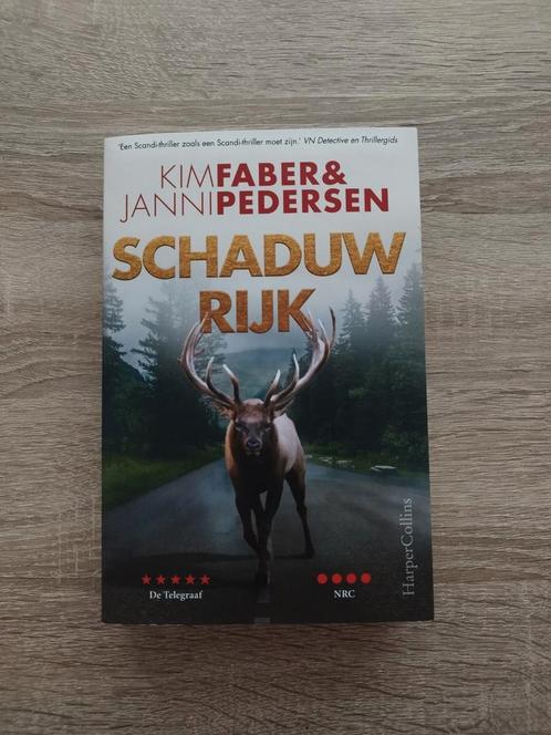 Boek te koop: Schaduwrijk - Kim Faber & Janni Pedersen, Livres, Thrillers, Comme neuf, Scandinavie, Enlèvement ou Envoi