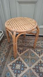 Vintage retro rotan bamboe krukje. Tafeltje, Ophalen, Zo goed als nieuw