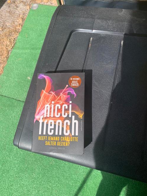 Nicci French “Heeft iemand Charlotte Salter gezien?”, Boeken, Thrillers, Zo goed als nieuw, Ophalen of Verzenden