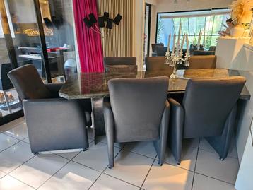 6 lederen fauteuils voor de eetkamer  beschikbaar voor biedingen