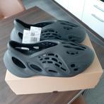 yeezy foam RNR onyx (46), Ophalen of Verzenden, Nieuw