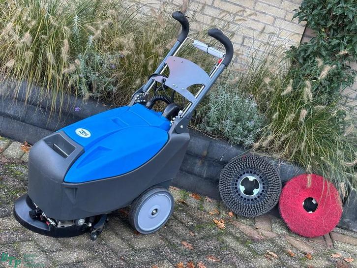 Elektrische TSM Schrobmachine Grande Brio 35E Dweilmachine, Zakelijke goederen, Machines en Bouw | Onderhoud en Reiniging