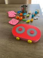 Kookplaat in hout. Met ovenwanten, kookpot en keukengerei., Kinderen en Baby's, Ophalen