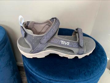 Sandalen TEVA maat 37 beschikbaar voor biedingen