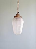 Art Deco hanglamp in gefacetteerd gesatineerd glas, jaren 20, Antiek en Kunst, Ophalen of Verzenden