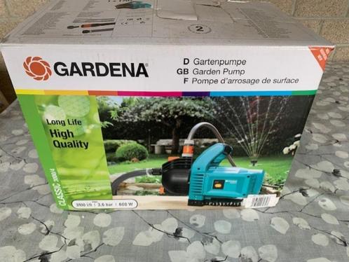 Pompe d'arrosage hydrophore GARDENA 3000/4 état comme neuf., Tuin en Terras, Waterpompen, Zo goed als nieuw, Besproeiingspomp