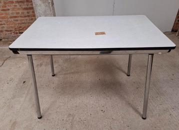 formica, Enlèvement