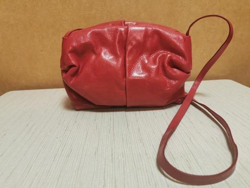 Lederen handtas van Annelies Timmermans model Simone Nieuwe, Handtassen en Accessoires, Tassen | Damestassen, Handtas, Rood, Ophalen of Verzenden