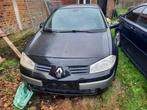 Renault megane pour pièces, Auto's, Renault, Te koop, Benzine, Velours, Voorwielaandrijving