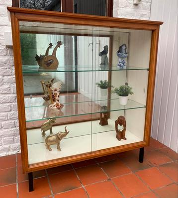 Vintage raam beschikbaar voor biedingen