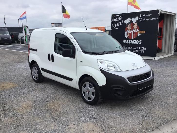 fiat fiorino 13jtd 2023 22000km VERKOCHT, Autos, Camionnettes & Utilitaires, Entreprise, Achat, ABS, Airbags, Air conditionné