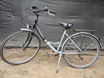 Stadsfiets damesfiets beschikbaar voor biedingen