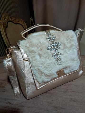 Sac Bijoux & Arthur & ASTON  beschikbaar voor biedingen