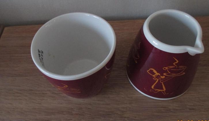 2 Nieuwe melk- en suikerpotjes - Douwe Egberts, Huis en Inrichting, Keuken | Servies, Nieuw, Kop(pen) en/of Schotel(s), Overige stijlen