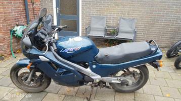 Honda NTV 650 Revere (RC33) 1988-1997  in ONDERDELEN beschikbaar voor biedingen