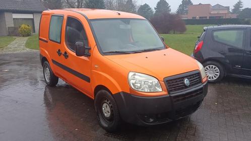 Te koop fiat Doblo 1.6 benzine voor export, Auto's, Bestelwagens en Lichte vracht, Bedrijf, Te koop, Fiat, Benzine, Euro 4, 4 deurs