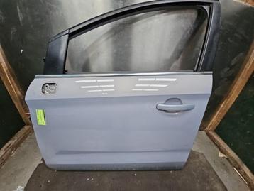 Portier 4Deurs links-voor van een Ford Kuga (LA) beschikbaar voor biedingen