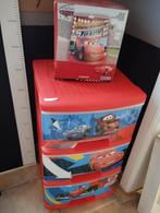 Petite armoire sur roulettes, plus abat-jour cars, Armoire