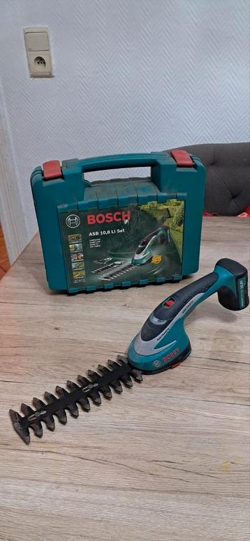 BOSCH draadloze schaar, heggenschaar met 3 messensets  beschikbaar voor biedingen