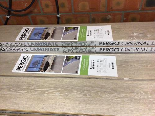 Laminaat lichte eik nieuw 56 m2 Pergo, Doe-het-zelf en Bouw, Vloerdelen en Plavuizen, Nieuw, Laminaat, 150 cm of meer, 10 tot 30 cm