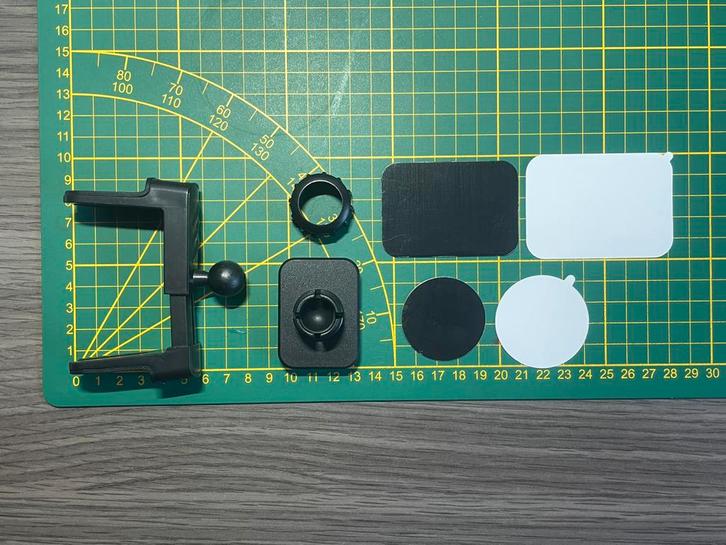 Magnetische gsm houder mercedes modellen, Telecommunicatie, Telefoonhouders, Nieuw, Auto, Ophalen