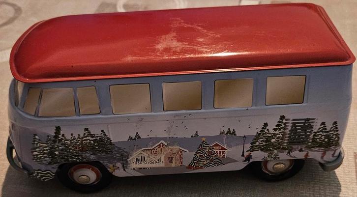 Volkswagen T1 Bulli Christian Delorme
Il s'agit d'un, Hobby & Loisirs créatifs, Voitures miniatures | 1:87, Comme neuf, Enlèvement ou Envoi