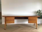 Vintage Directiebureau Burwood, Huis en Inrichting, Ophalen, Gebruikt, Bureau