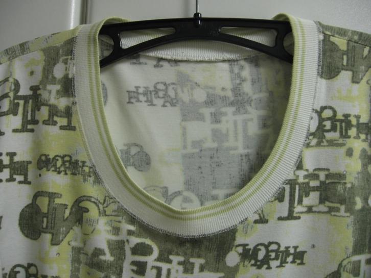 Limoengroen T-shirt met ronde hals van Passport, 38, Kleding | Dames, T-shirts, Zo goed als nieuw, Ophalen of Verzenden