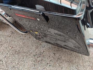 Harde zijkoffers stretched Harley TOURING 97 – 13 beschikbaar voor biedingen